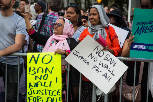 Know Your Rights With the Police and Immigration Agents:
